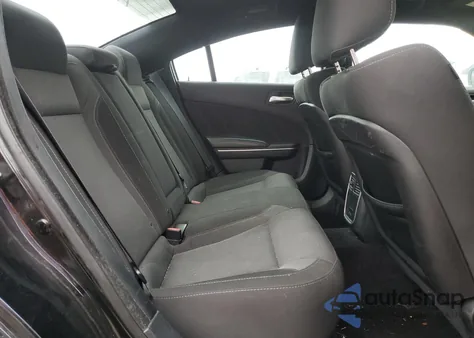 2015 Dodge Charger Sxt z USA, uszkodzony, nr VIN 2C3CDXHG5FH824838